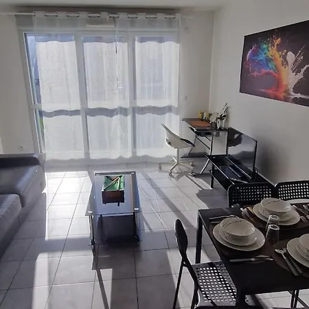 L'harmonie Apartment *